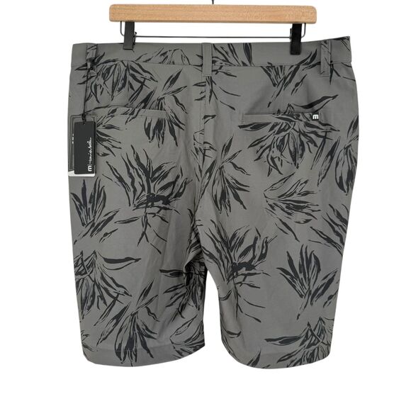 Travis Mathew Golf Shorts Size 36 You Won’t Grey Pinstripe Leaves Performance - Picture 11 of 13